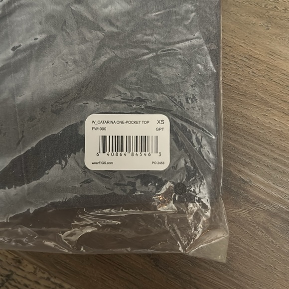 Graphite FIGS scrub set. NWT. Never taken out of the bag! - Picture 8 of 8